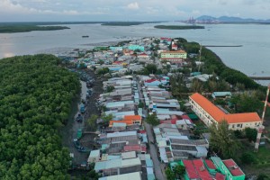 Giá đất 5 huyện ven TP HCM giảm mạnh